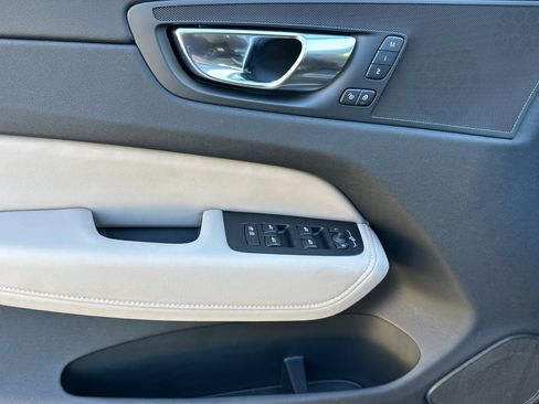 New 2026 Volvo XC60 B5 Core image 9