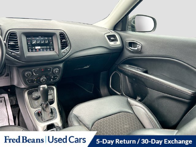 Used 2019 Jeep Compass Latitude w/ Popular Equipment Group AWD/4WD image 29