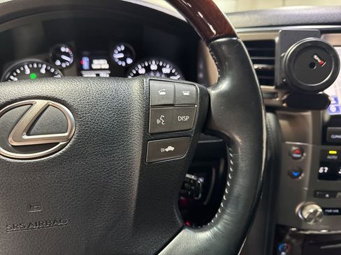 Used 2014 Lexus LX 570 4WD image 18