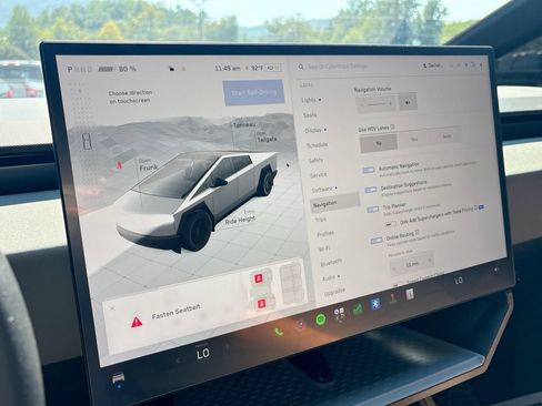 Used 2025 Tesla Cybertruck AWD Crew Cab image 36