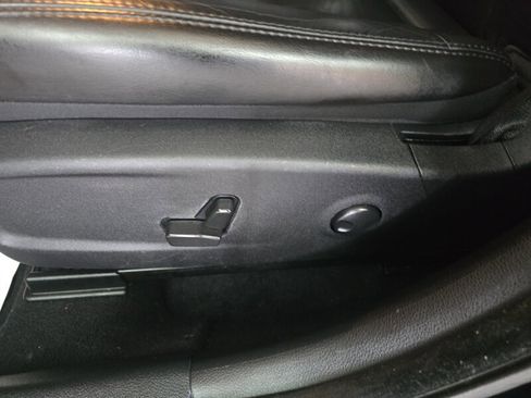 Used 2022 Chrysler 300 Touring L image 18