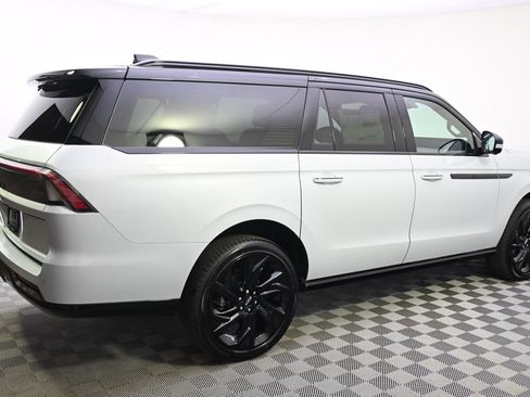 New 2026 Lincoln Navigator L Black Label AWD/4WD image 7