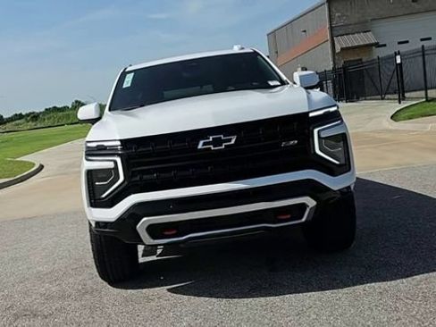 New 2026 Chevrolet Tahoe Z71 w/ Z71 Off-Road Package AWD/4WD image 3