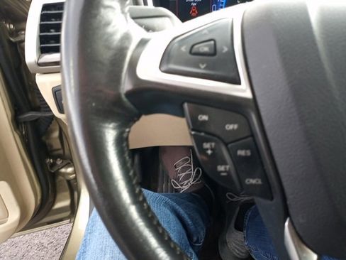 Used 2013 Ford Fusion SE image 22