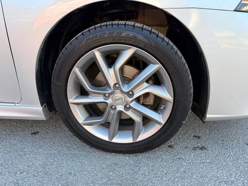 Used 2013 Nissan Sentra SR w/ Premium Pkg FWD image 28