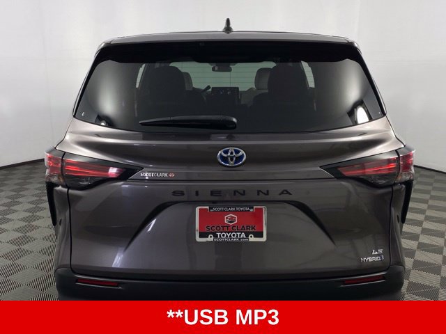 Used 2022 Toyota Sienna LE FWD image 7