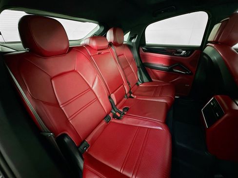 Used 2022 Porsche Cayenne E-Hybrid Coupe image 28