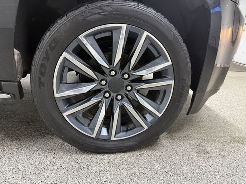 Used 2020 GMC Yukon XL SLT image 39