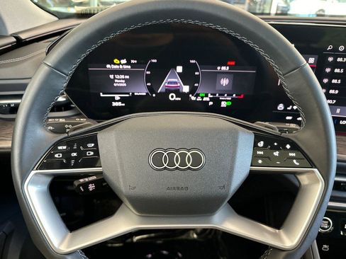 Used 2025 Audi Q5 Premium Plus w/ Premium Plus AWD/4WD image 24