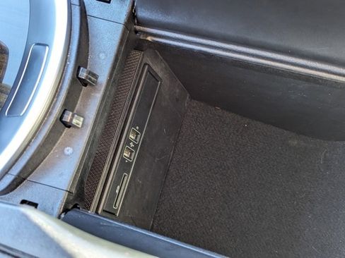 Used 2017 Mercedes-Benz GLC 300 4MATIC image 23