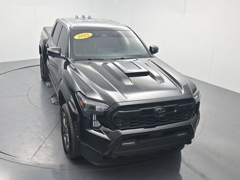 Used 2025 Toyota Tacoma TRD Sport w/ TRD Sport Upgrade Package AWD/4WD image 60