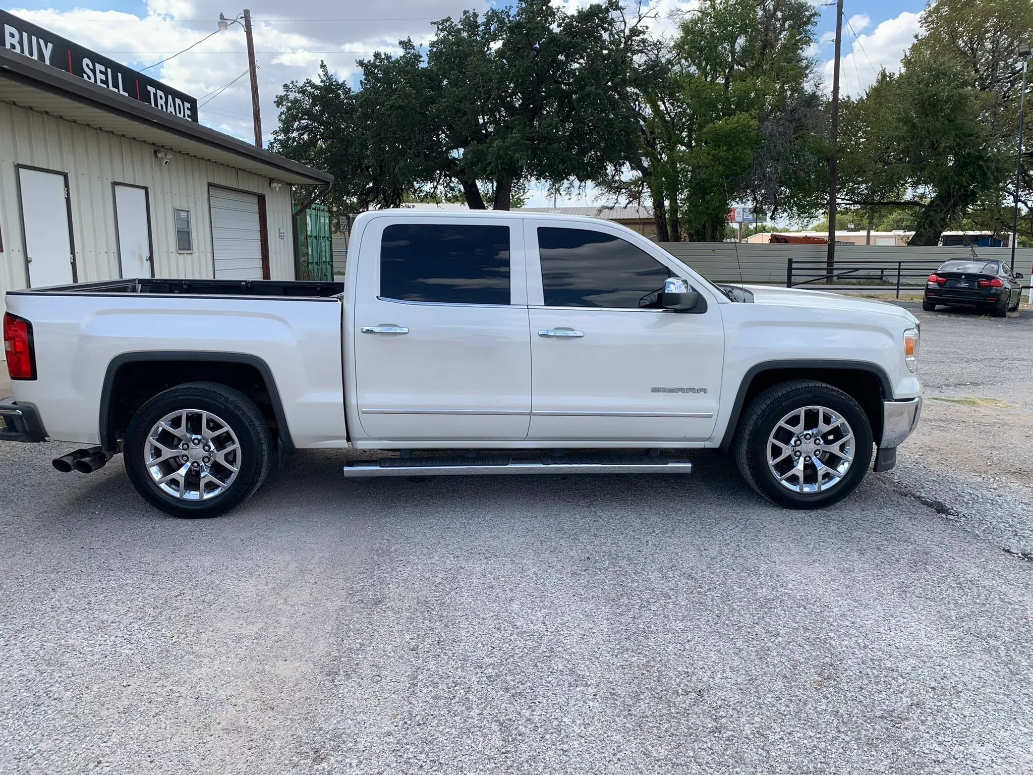 Used 2014 GMC Sierra 1500 SLT w/ SLT Crew Cab Value Package RWD image 1