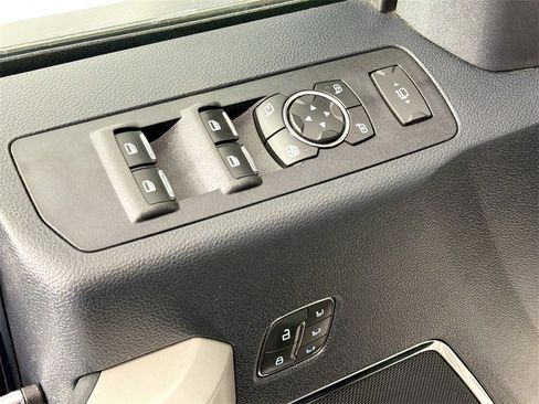 Used 2022 Ford F350 Lariat w/ Lariat Ultimate Package image 18