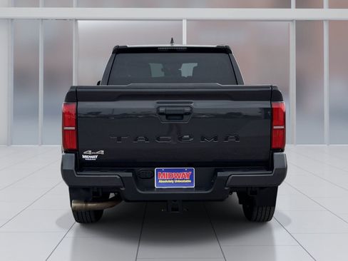 Used 2024 Toyota Tacoma SR5 AWD/4WD image 5