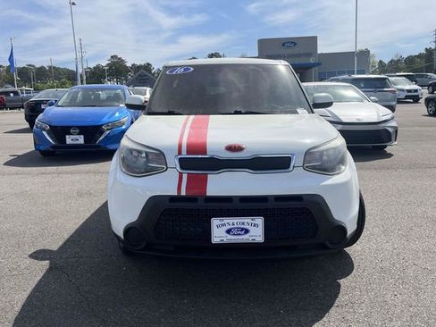 Used 2016 Kia Soul image 2