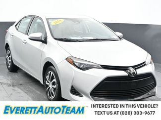 Used 2019 Toyota Corolla LE image 1