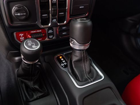 Used 2024 Jeep Wrangler Unlimited Rubicon 392 AWD/4WD image 19