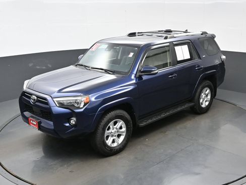 Used 2021 Toyota 4Runner SR5 Premium w/ Moonroof Package AWD/4WD image 40