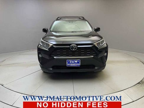 Used 2019 Toyota RAV4 XLE Premium w/ All Weather Liner Package AWD/4WD image 8