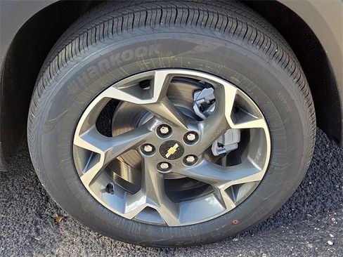 New 2026 Chevrolet Trax LT image 6