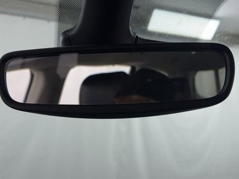 Used 2023 Chrysler Pacifica Touring-L image 35