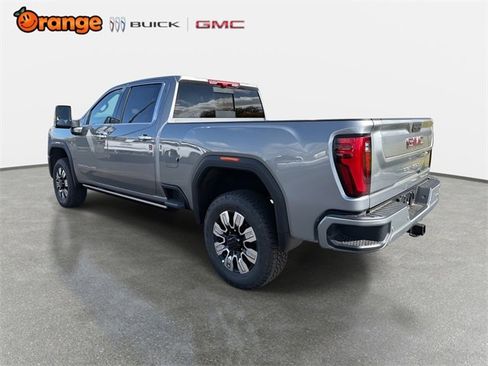 New 2026 GMC Sierra 2500 Denali w/ Denali Reserve Package image 5