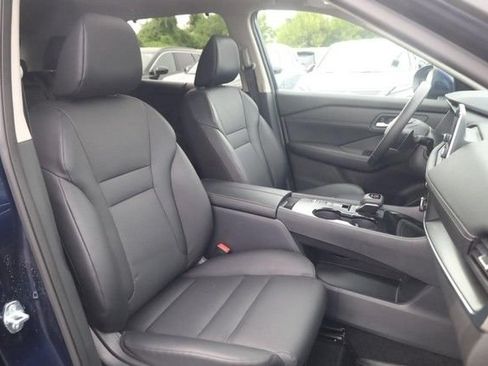Certified 2025 Nissan Rogue SV w/ SV Premium Package FWD image 21