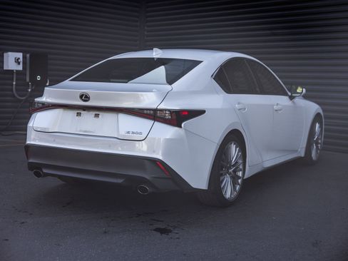 Used 2022 Lexus IS 300 w/ Premium Package image 9