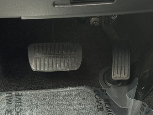 Used 2009 Subaru Outback 2.5i image 39