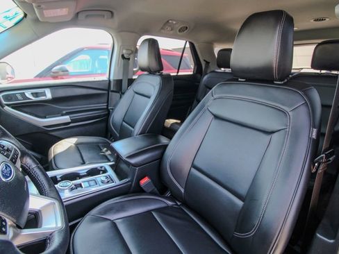 Used 2023 Ford Explorer XLT w/ Equipment Group 202A image 15