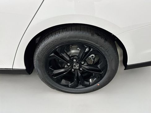 Used 2025 Honda Accord SE image 14