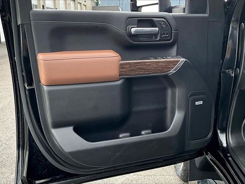 Used 2020 Chevrolet Silverado 3500 High Country w/ Z71 Off-Road Package image 24