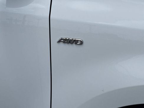 Used 2017 Toyota Sienna LE AWD/4WD image 32