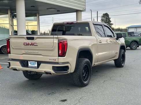 Used 2022 GMC Sierra 1500 AT4 w/ AT4 Premium Package image 2