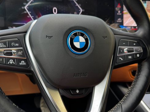 Used 2024 BMW i4 eDrive40 w/ Premium Package RWD image 12