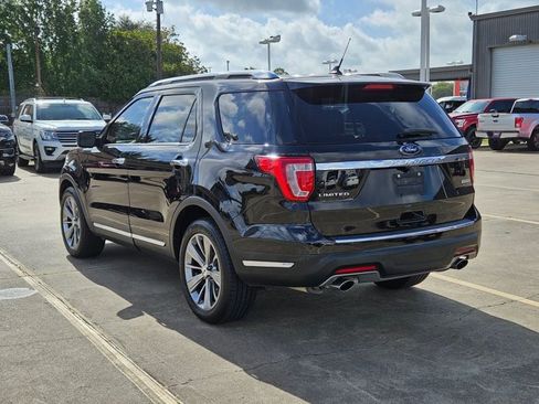 Used 2018 Ford Explorer Limited w/ Equipment Group 301A FWD image 8