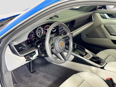 Used 2022 Porsche 911 Turbo S image 15