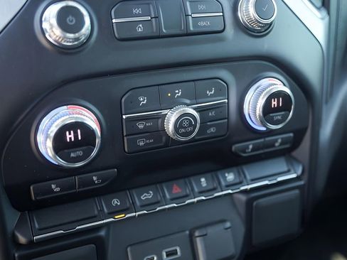 Used 2021 GMC Sierra 1500 Elevation image 20