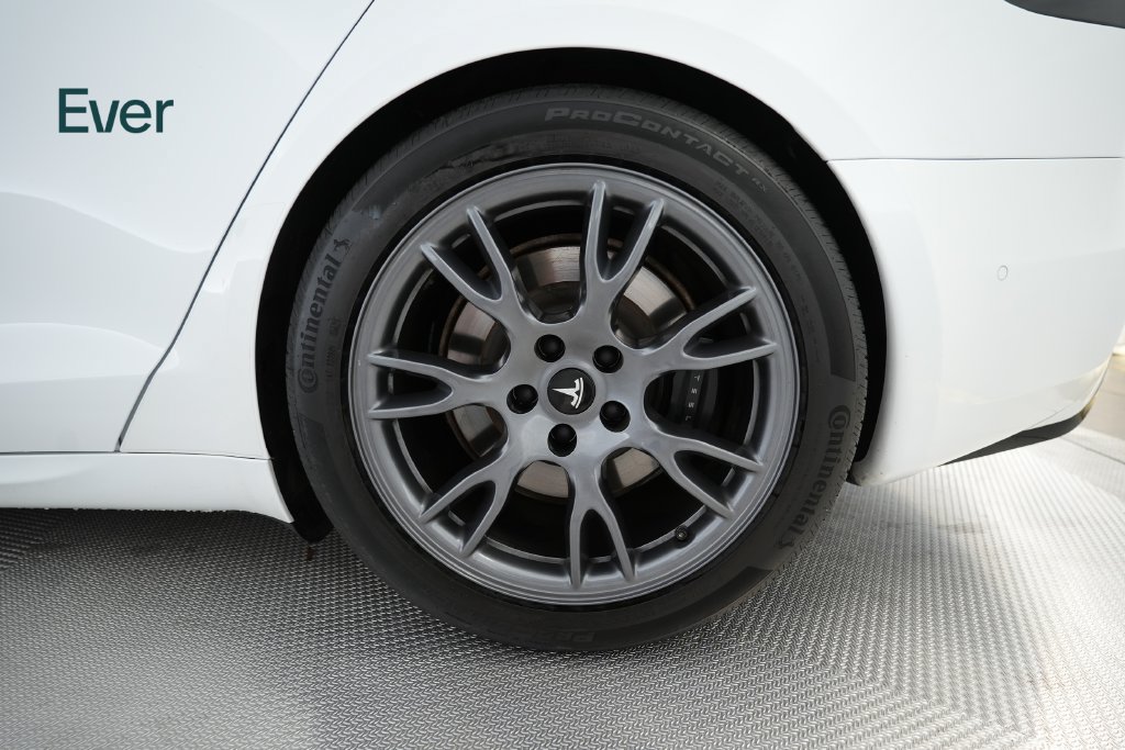 Used 2023 Tesla Model S Standard Range AWD/4WD image 9