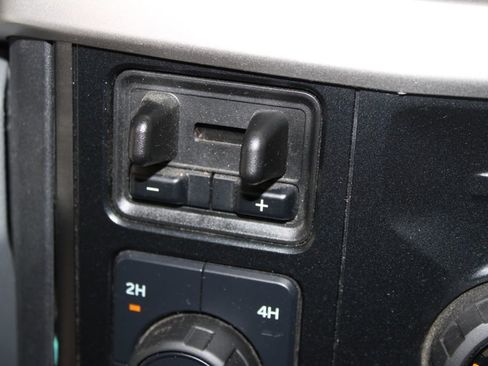 Used 2024 Ford F250 XLT image 44