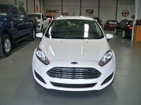 Used 2015 Ford Fiesta S image 2