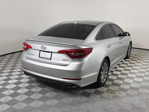 Used 2016 Hyundai Sonata Sport w/ Option Group 1V FWD image 5