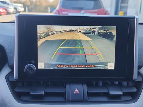 Used 2023 Toyota RAV4 XLE w/ Convenience Package image 15