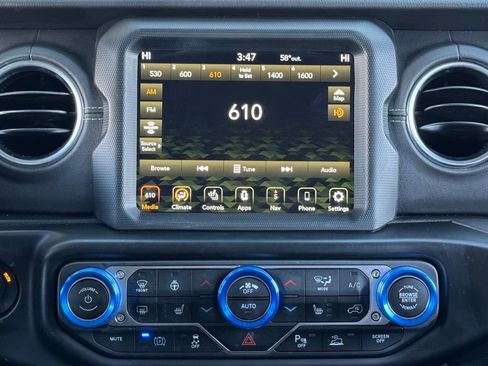 Used 2021 Jeep Wrangler Unlimited Sahara w/ Cold Weather Group image 16