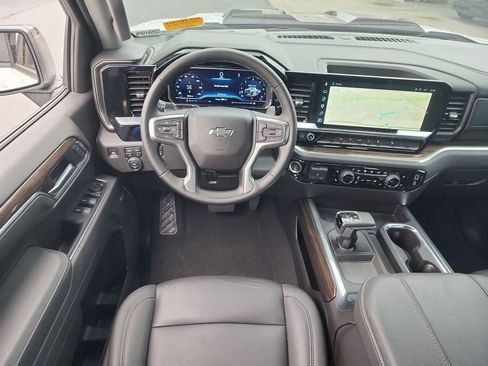 Certified 2025 Chevrolet Silverado 1500 LT Trail Boss w/ Convenience Package II AWD/4WD image 10