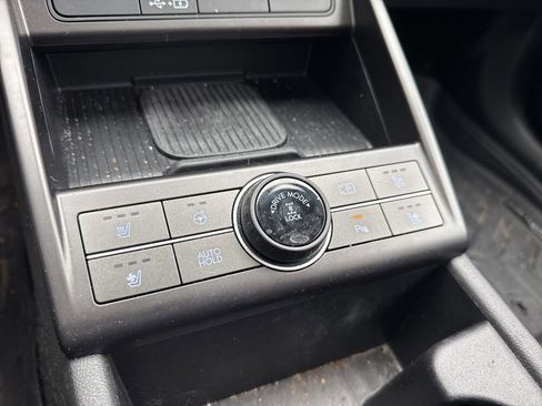 Used 2024 Hyundai Kona Limited image 21