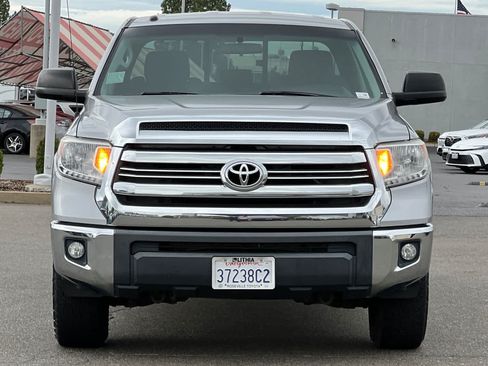 Used 2016 Toyota Tundra SR5 w/ Tow Package RWD image 10