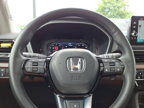 Used 2023 Honda Pilot Elite image 27