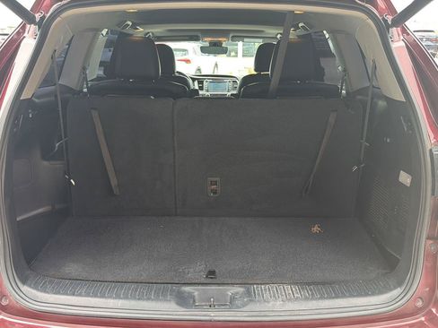 Used 2017 Toyota Highlander XLE FWD image 11