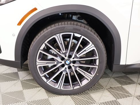 New 2026 BMW X2 xDrive28i w/ Technology Package AWD/4WD image 18